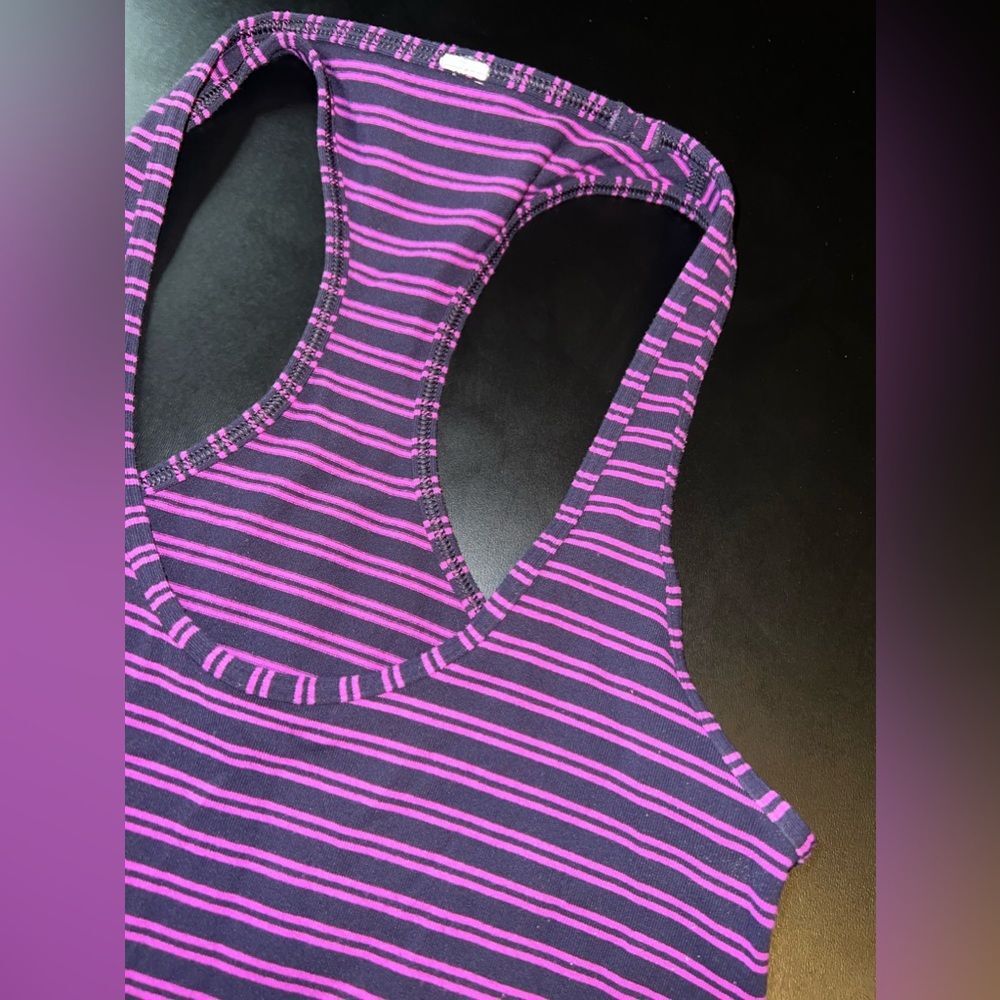 Lululemon Cool Racerback Purple Stripe Tank Top Size 4 EUC - Picture 2 of 7